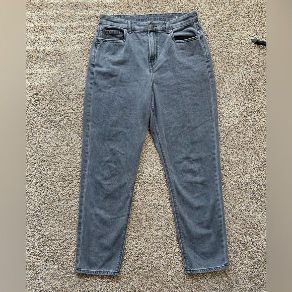 American Eagle Outfitters Denim - American Eagle Black Wash Curvy Mom Jean High Waisted Straight Leg